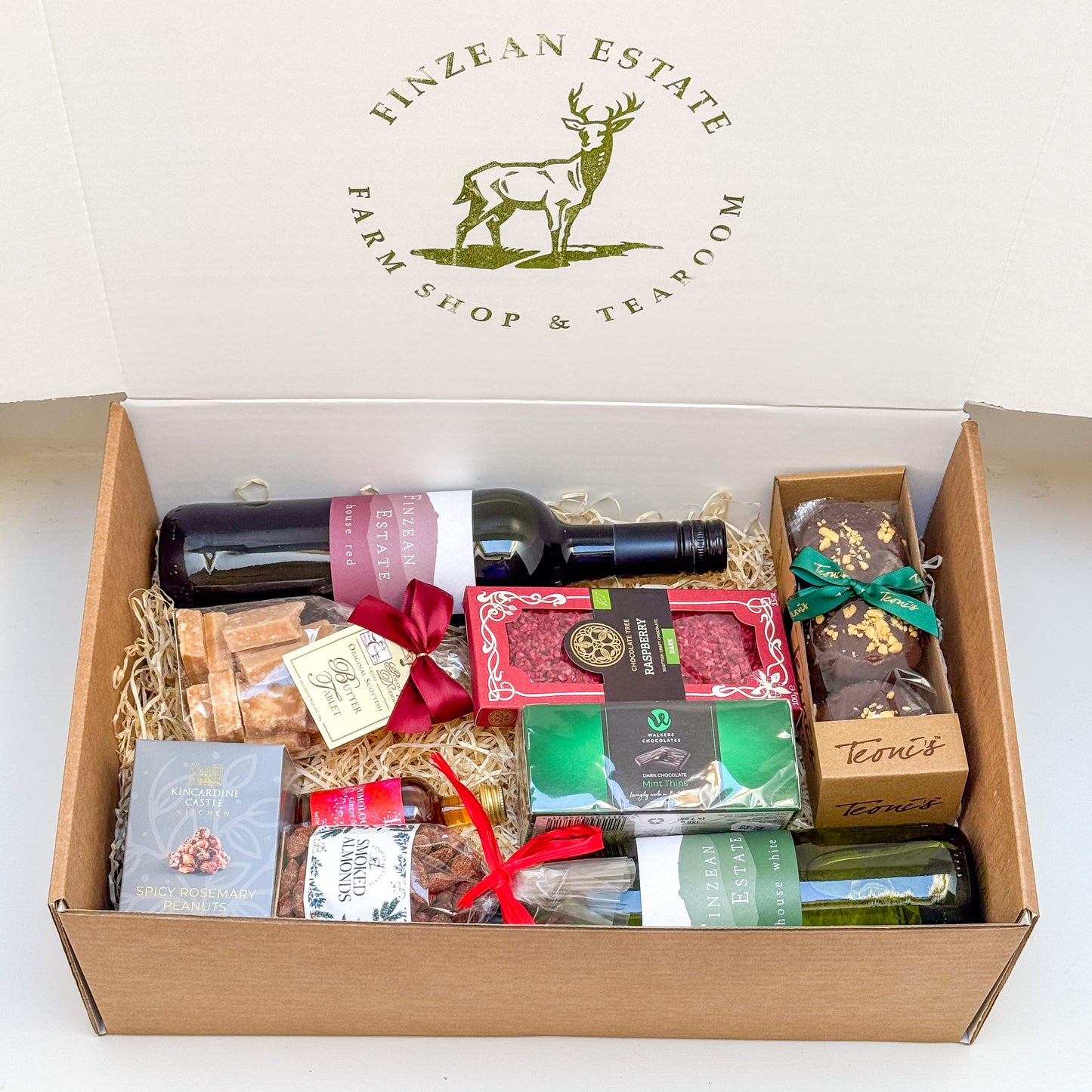 Christmas Wine and Nibbles Hamper