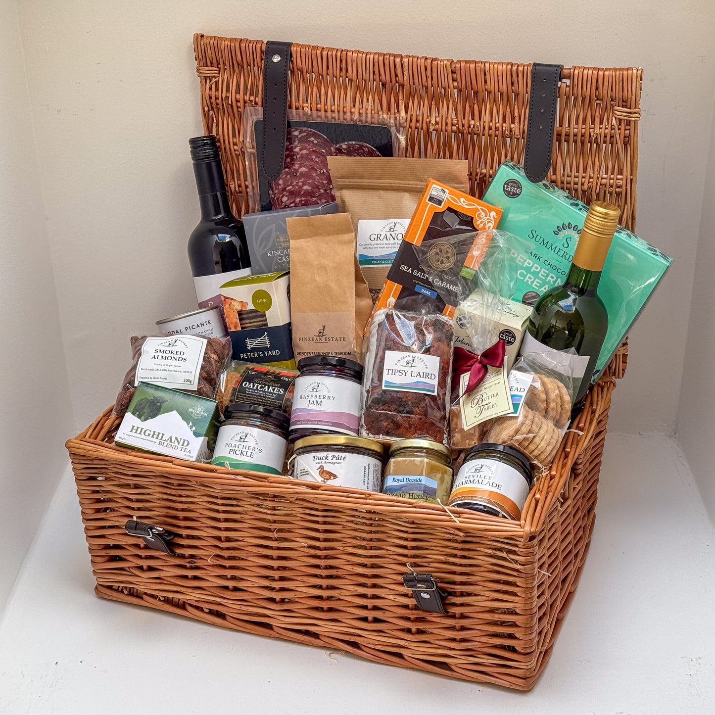 Finzean Luxury Hamper